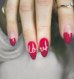 Sublimez vos ongles : Les outils Essentiels de l’Onglerie